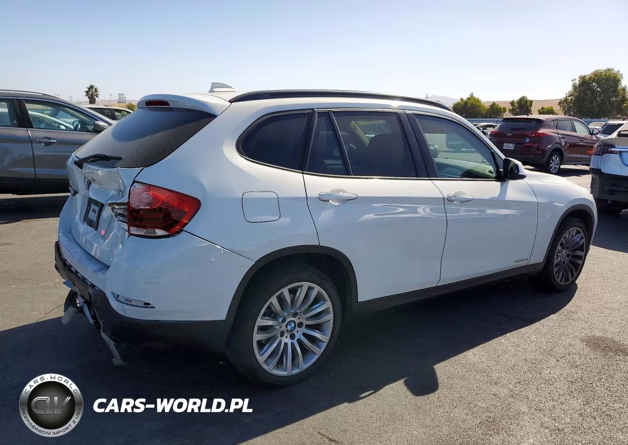 2013 BMW X1 xDrive28I VIN:WBAVL1C51DVR88681 - 3