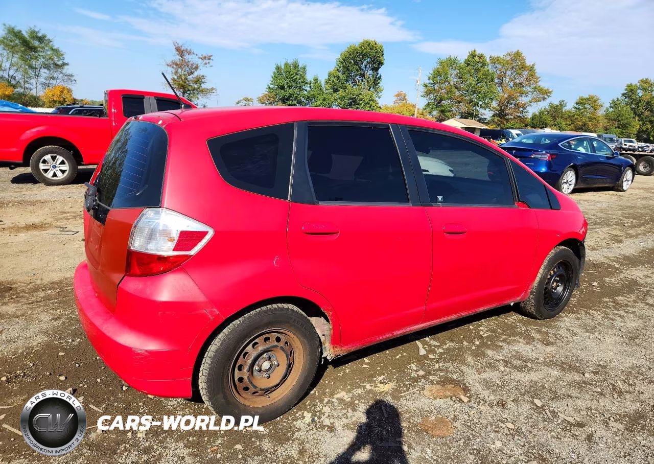 2010 Honda Fit Sport VIN:JHMGE8H48AC040721 - 3