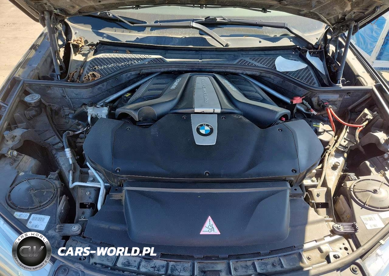 2015 BMW X5 xDrive50I VIN:5UXKR6C58F0J74785 - 12