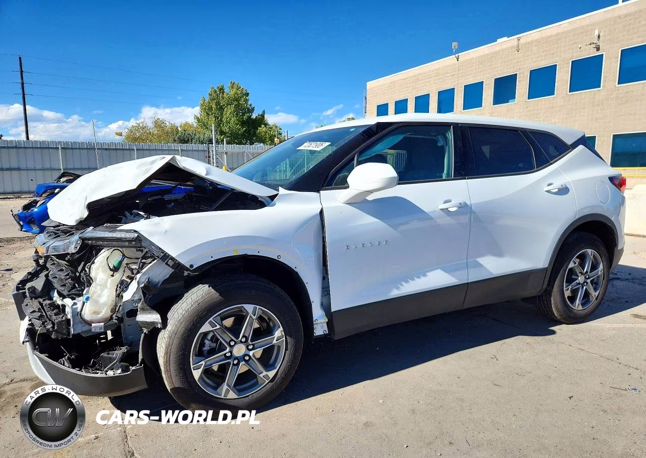 2025 Chevrolet Blazer 2Lt VIN:3GNKBHR40SS130239 - 1