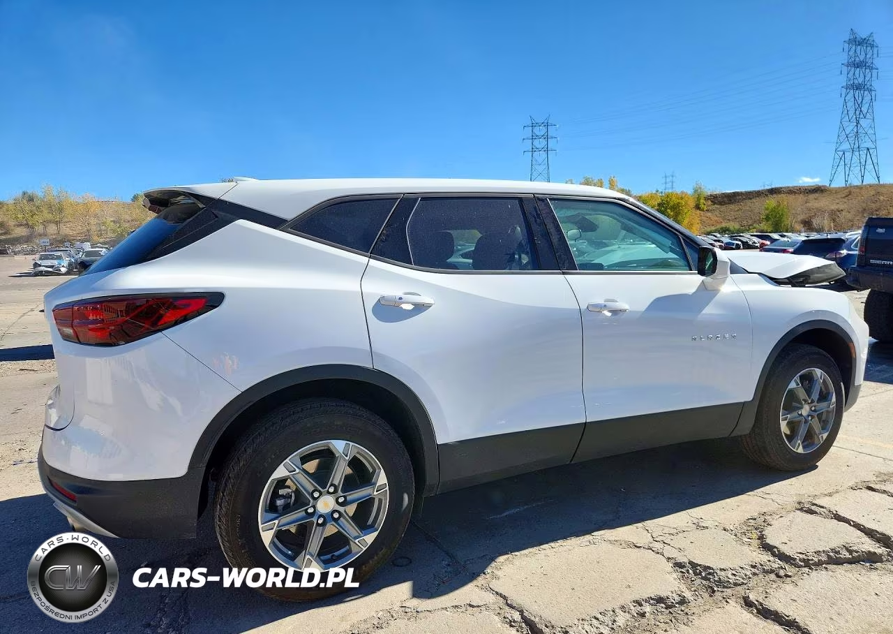 2025 Chevrolet Blazer 2Lt VIN:3GNKBHR40SS130239 - 3