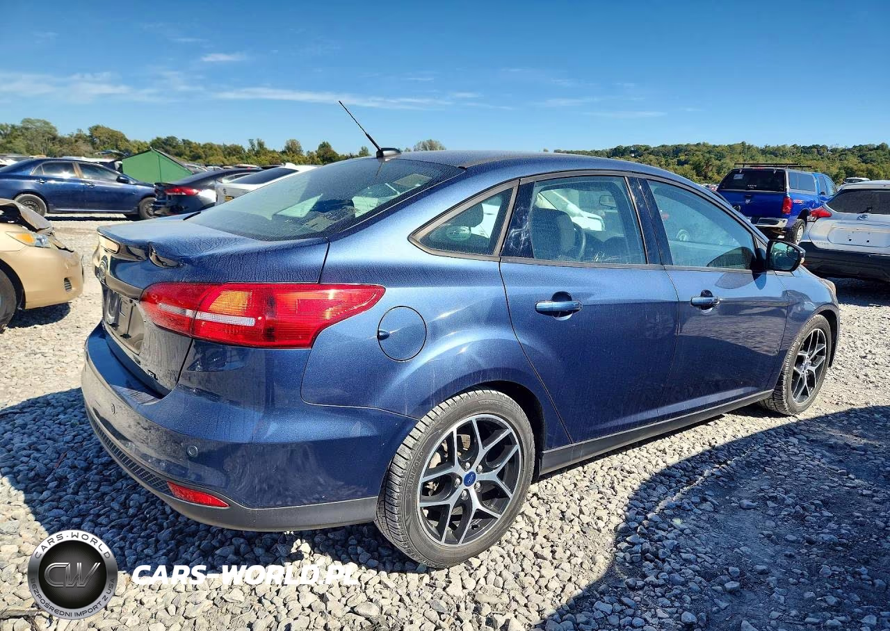 2018 Ford Focus Sel VIN:1FADP3H25JL259724 - 3