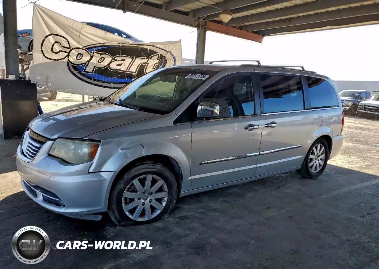 2012 Chrysler Town & Country Touring L