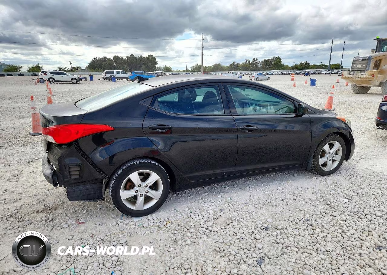 2013 Hyundai Elantra Gls VIN:5NPDH4AEXDH401883 - 3