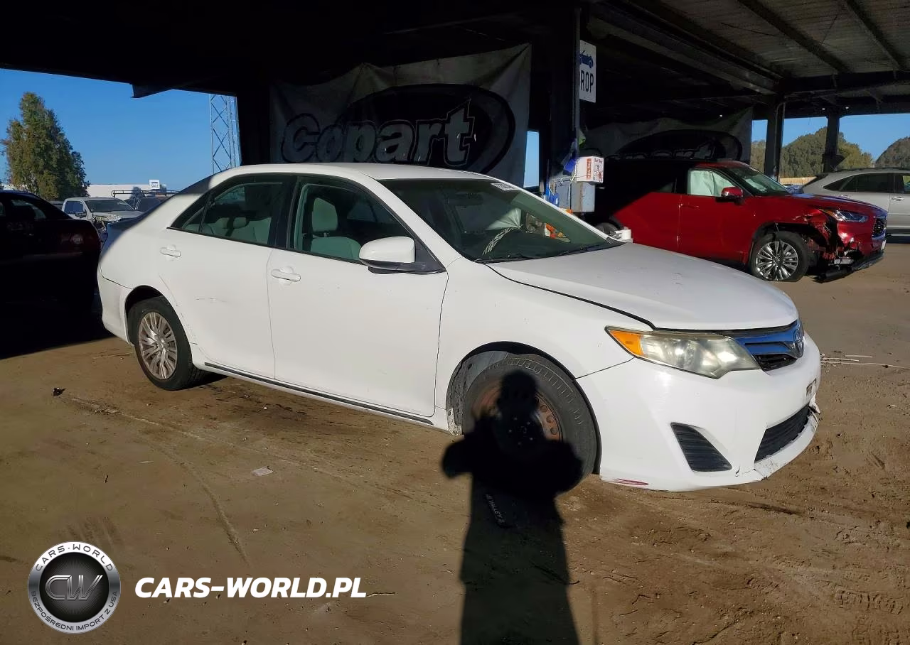 2012 Toyota Camry Le VIN:4T1BF1FK3CU575725 - 4