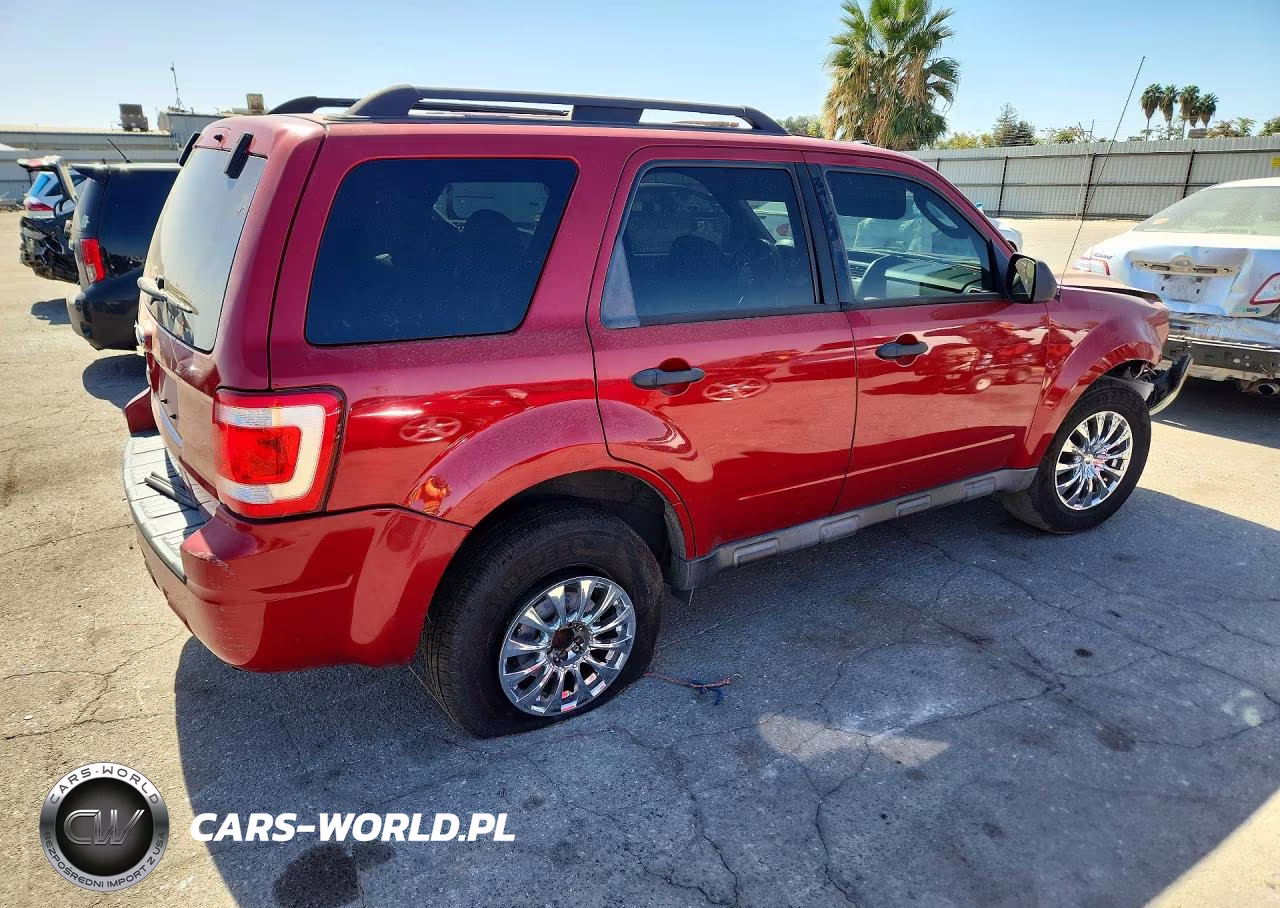 2010 Ford Escape Xlt VIN:1FMCU0D76AKD46502 - 3