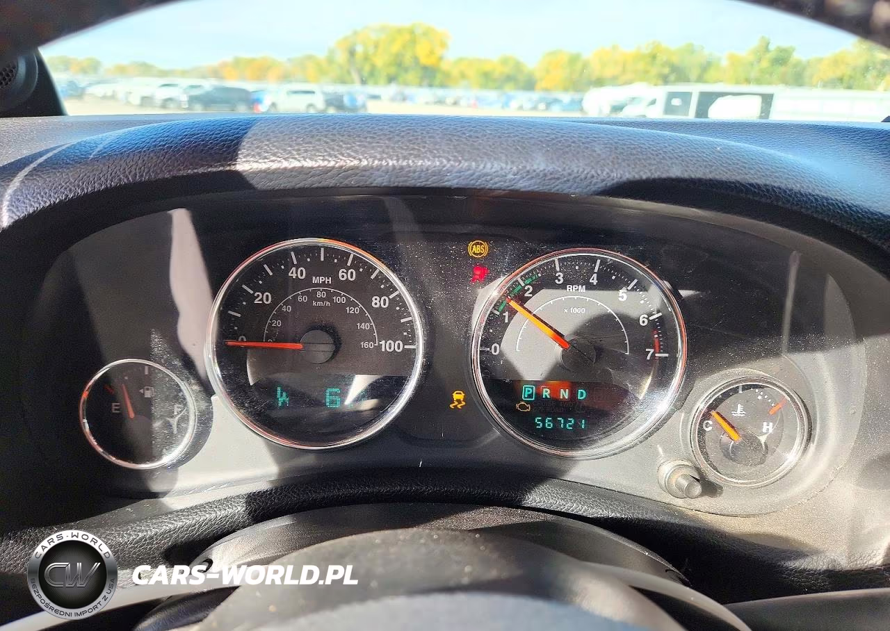 2014 Jeep Wrangler Sport VIN:1C4BJWDG4EL134421 - 9