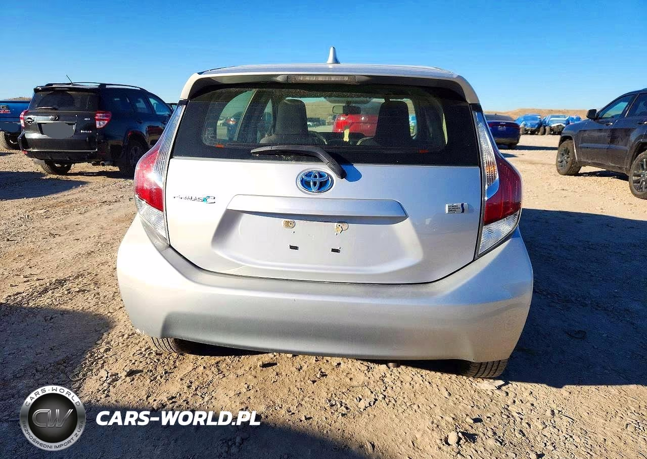 2015 Toyota Prius C One VIN:JTDKDTB34F1113183 - 6