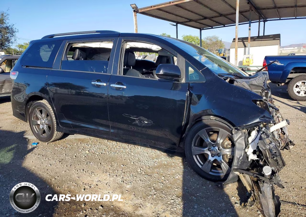 2017 Toyota Sienna Se VIN:5TDXZ3DC8HS797035 - 4