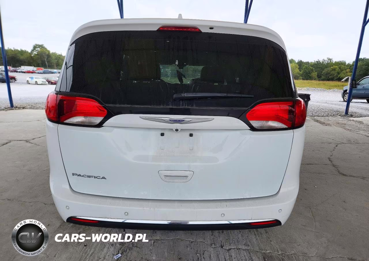 2020 Chrysler Pacifica Touring L VIN:2C4RC1BG9LR279196 - 6