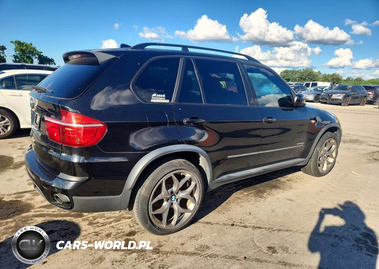 2013 BMW X5 xDrive35D VIN:5UXZW0C58D0B91395 - 3