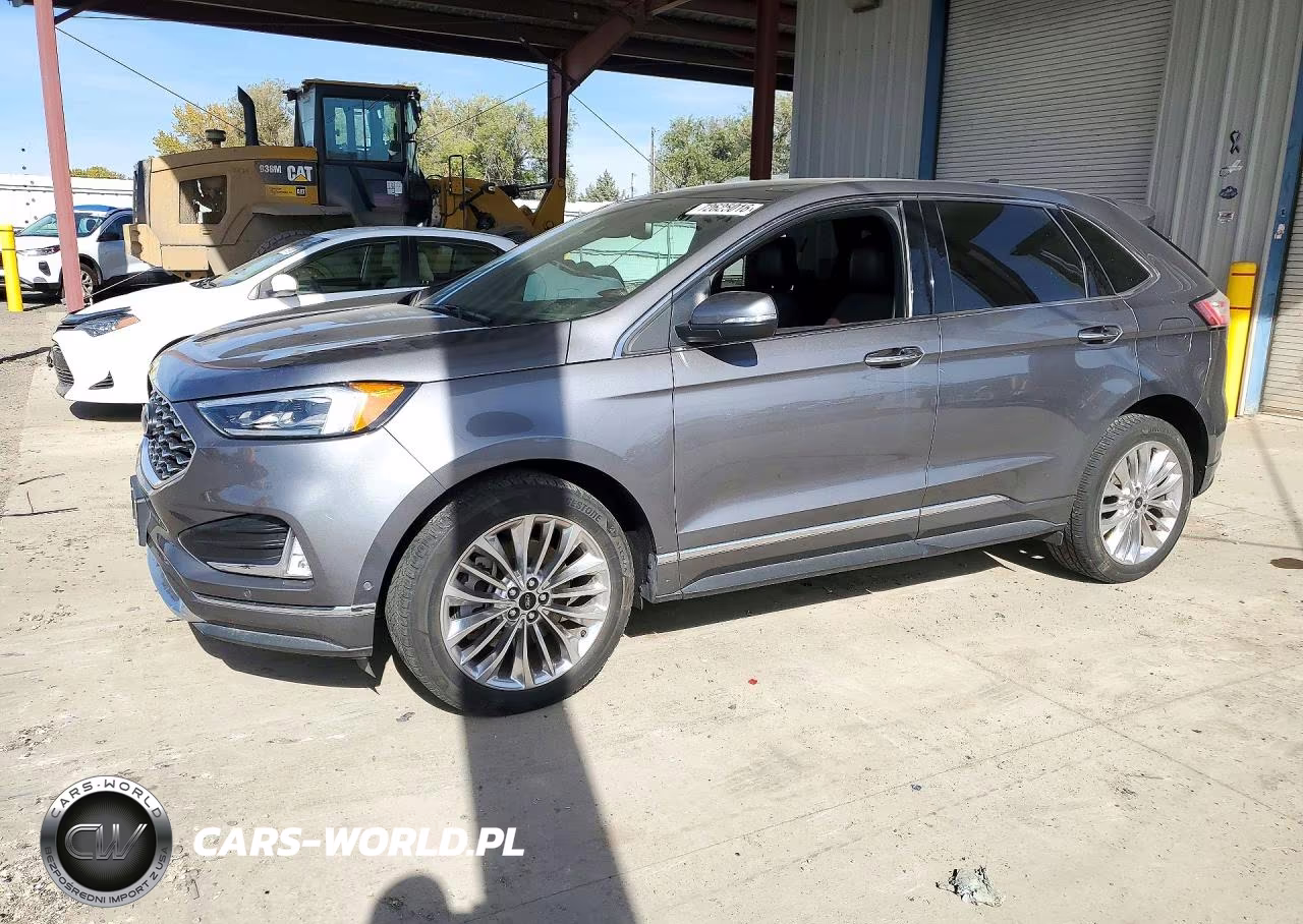 2022 Ford Edge Titanium
