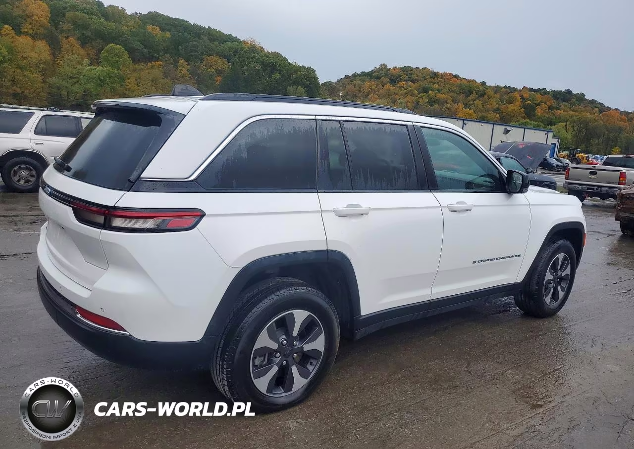 2024 Jeep Grand Cherokee Limited 4Xe VIN:1C4RJYB61RC115660 - 3