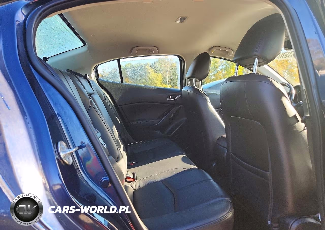 2018 Mazda 3 Touring VIN:3MZBN1V34JM255216 - 10