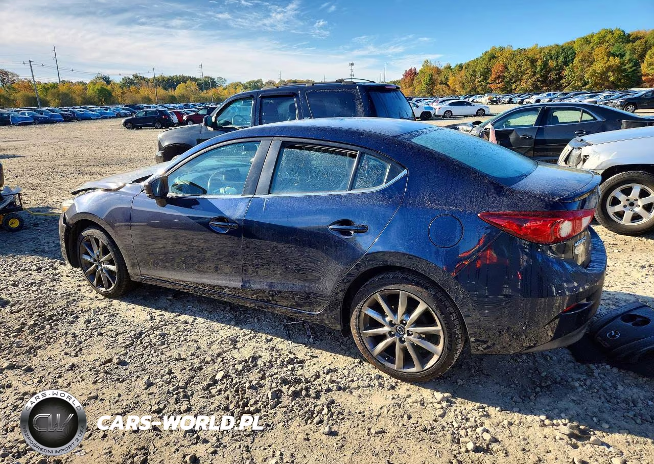 2018 Mazda 3 Touring VIN:3MZBN1V34JM255216 - 2