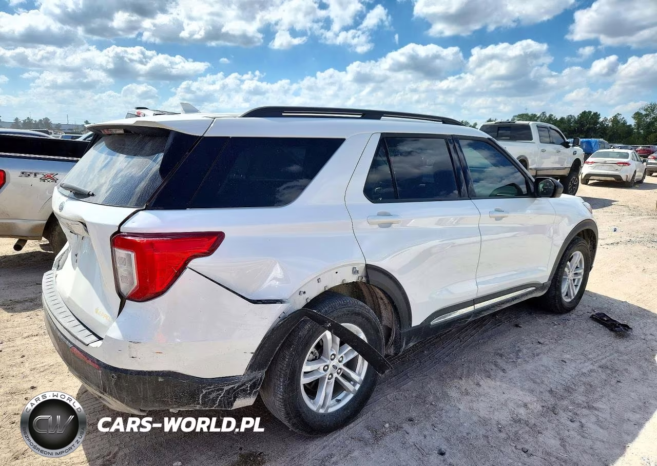 2022 Ford Explorer Xlt VIN:1FMSK7DH5NGC29747 - 3