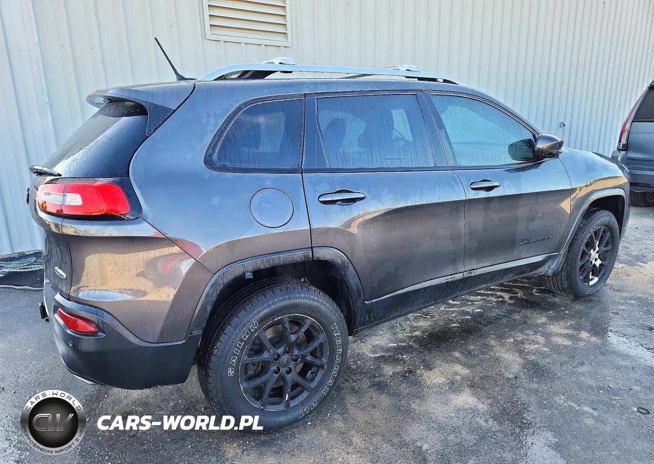 2015 Jeep Cherokee Latitude VIN:1C4PJMCS1FW502490 - 3