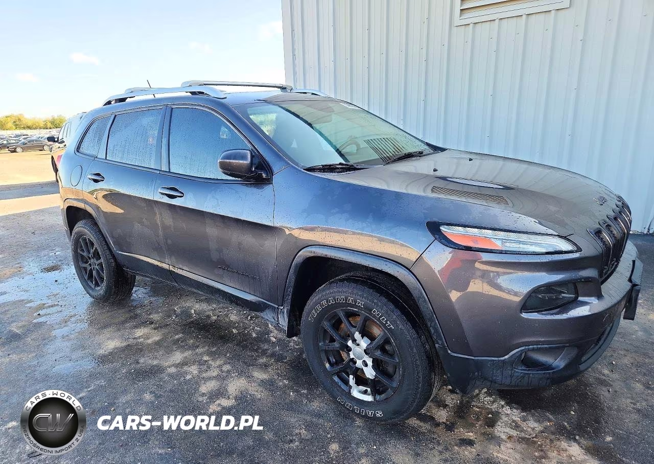 2015 Jeep Cherokee Latitude VIN:1C4PJMCS1FW502490 - 4
