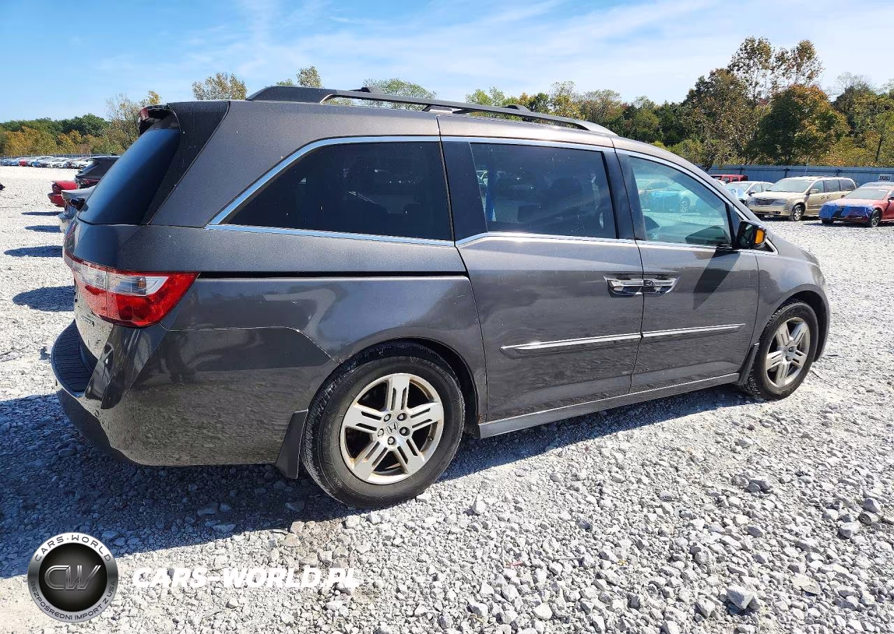 2011 Honda Odyssey Touring VIN:5FNRL5H93BB022867 - 3