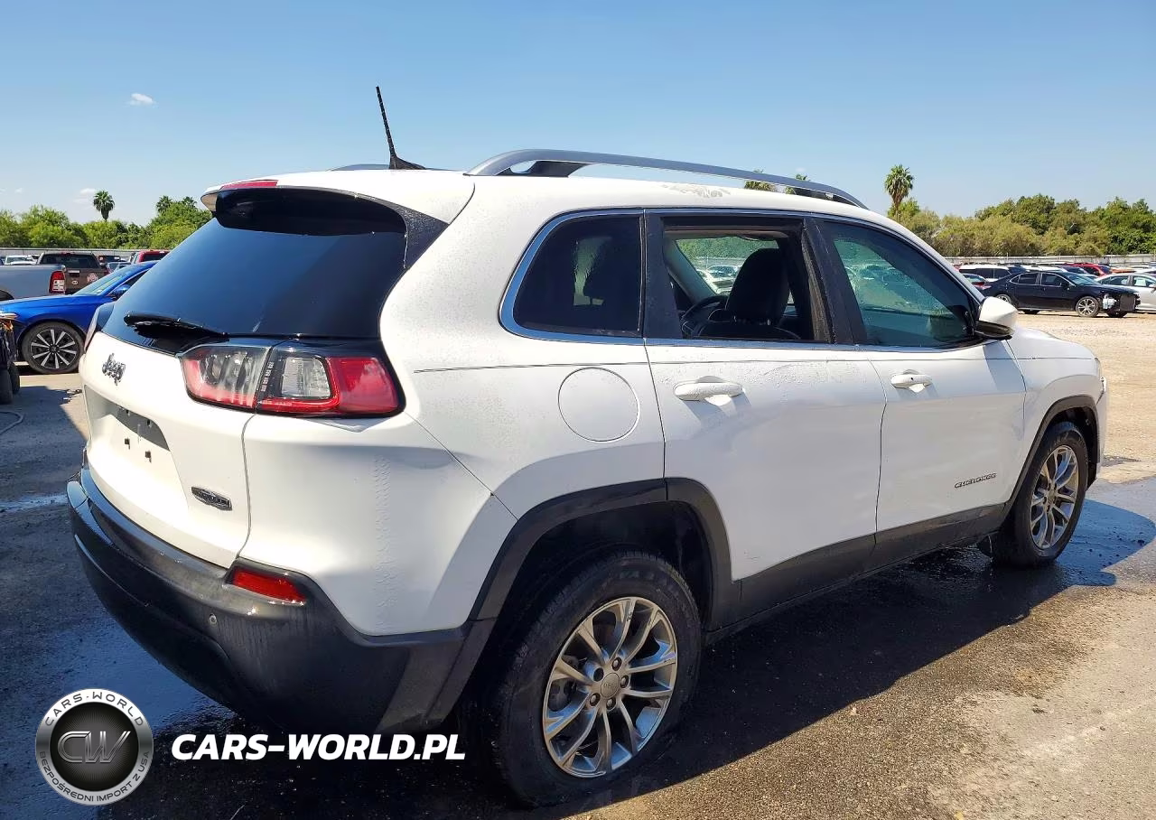 2021 Jeep Cherokee Latitude Plus VIN:1C4PJLLB3MD220922 - 3