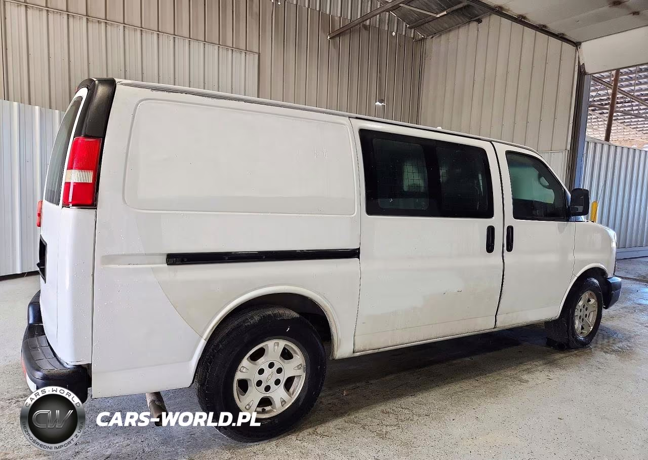 2013 Chevrolet Express G1500 VIN:1GCSGAFX0D1172415 - 3