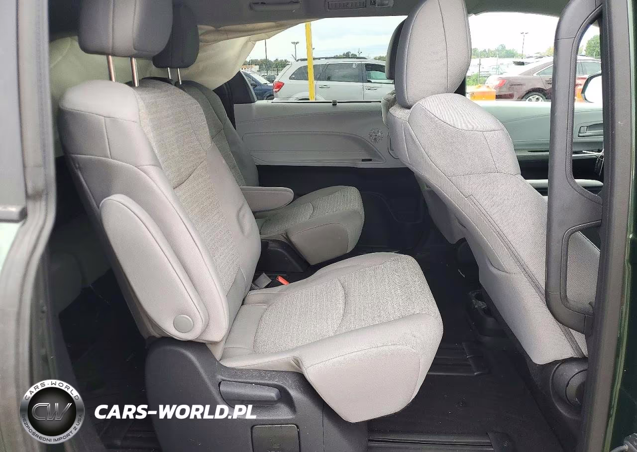 2026 Toyota Sienna Le VIN:5TDKSKFC7TS227204 - 11