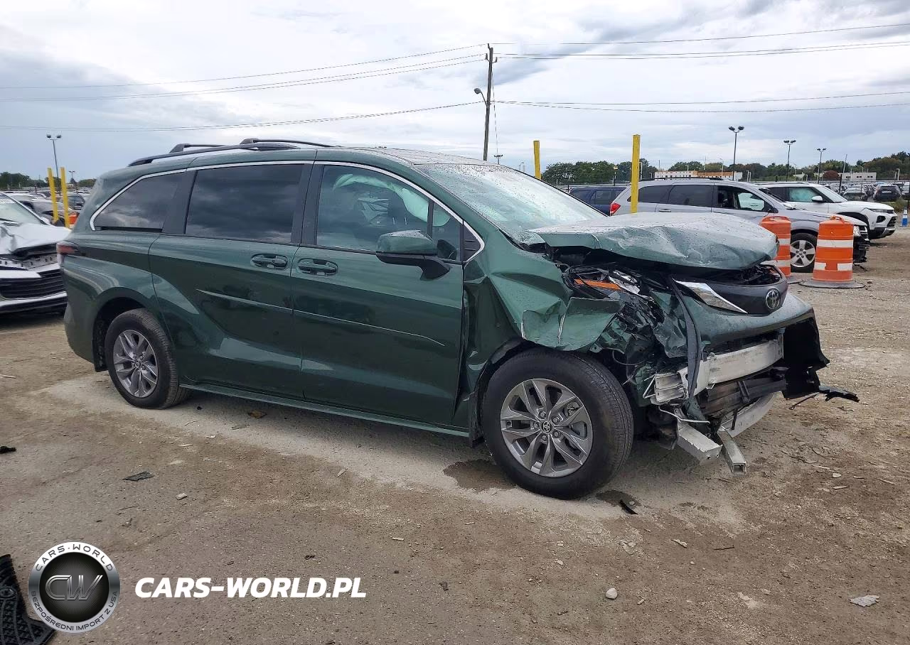 2026 Toyota Sienna Le VIN:5TDKSKFC7TS227204 - 4