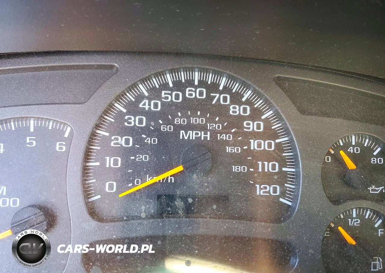 2003 Chevrolet Suburban VIN:3GNEC16T63G199440 - 9
