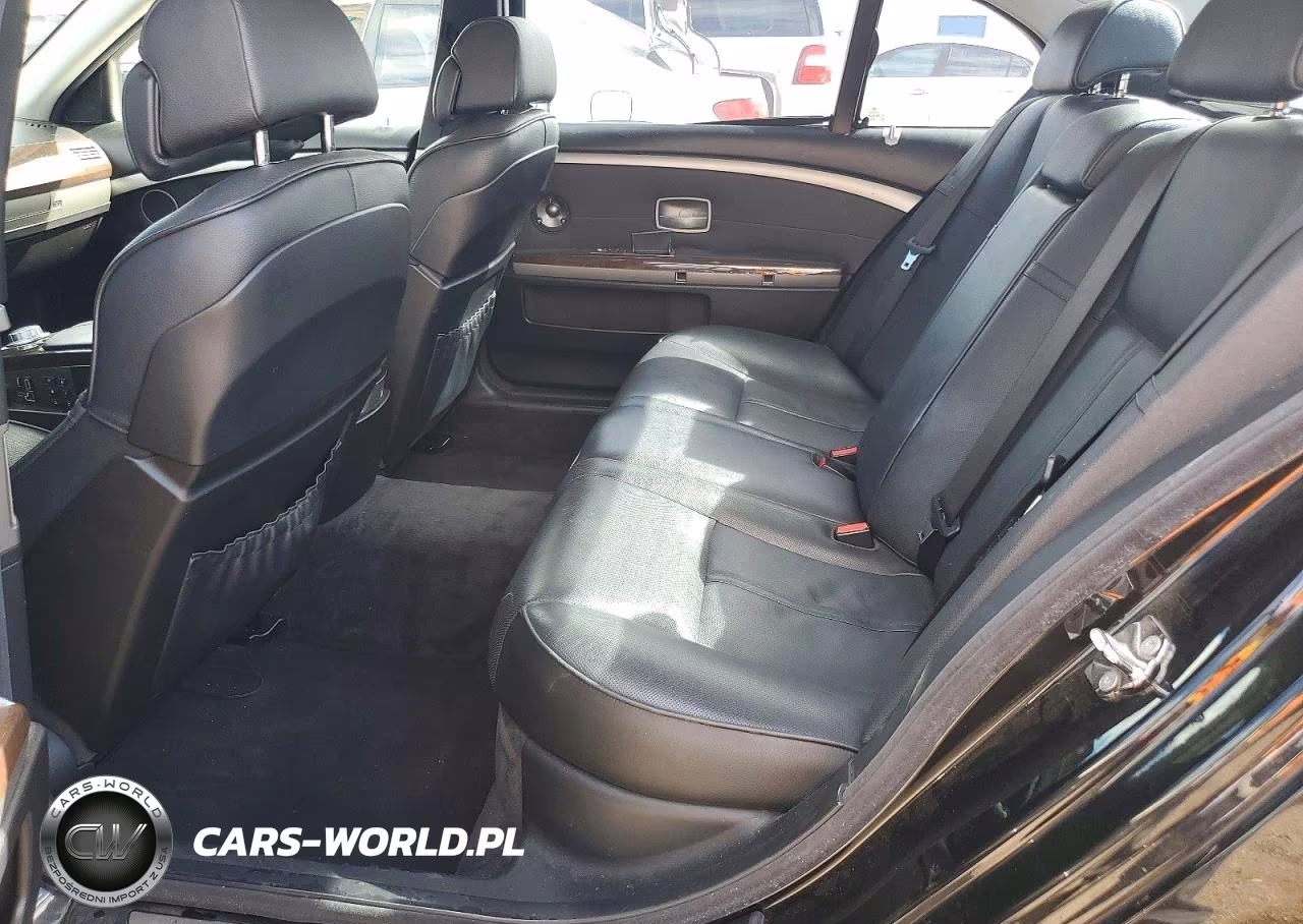 2007 BMW 750 VIN:WBAHN83547DT70796 - 10