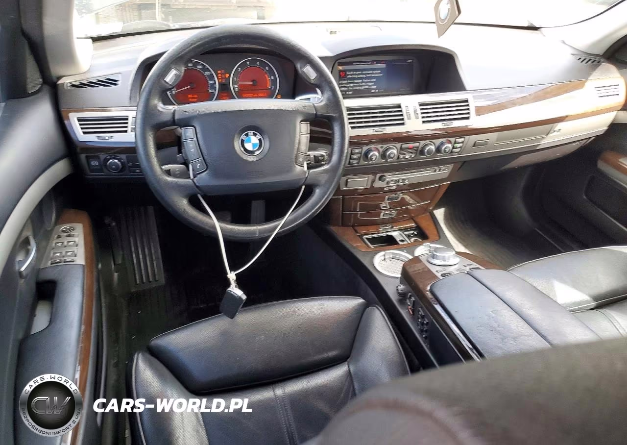 2007 BMW 750 VIN:WBAHN83547DT70796 - 8