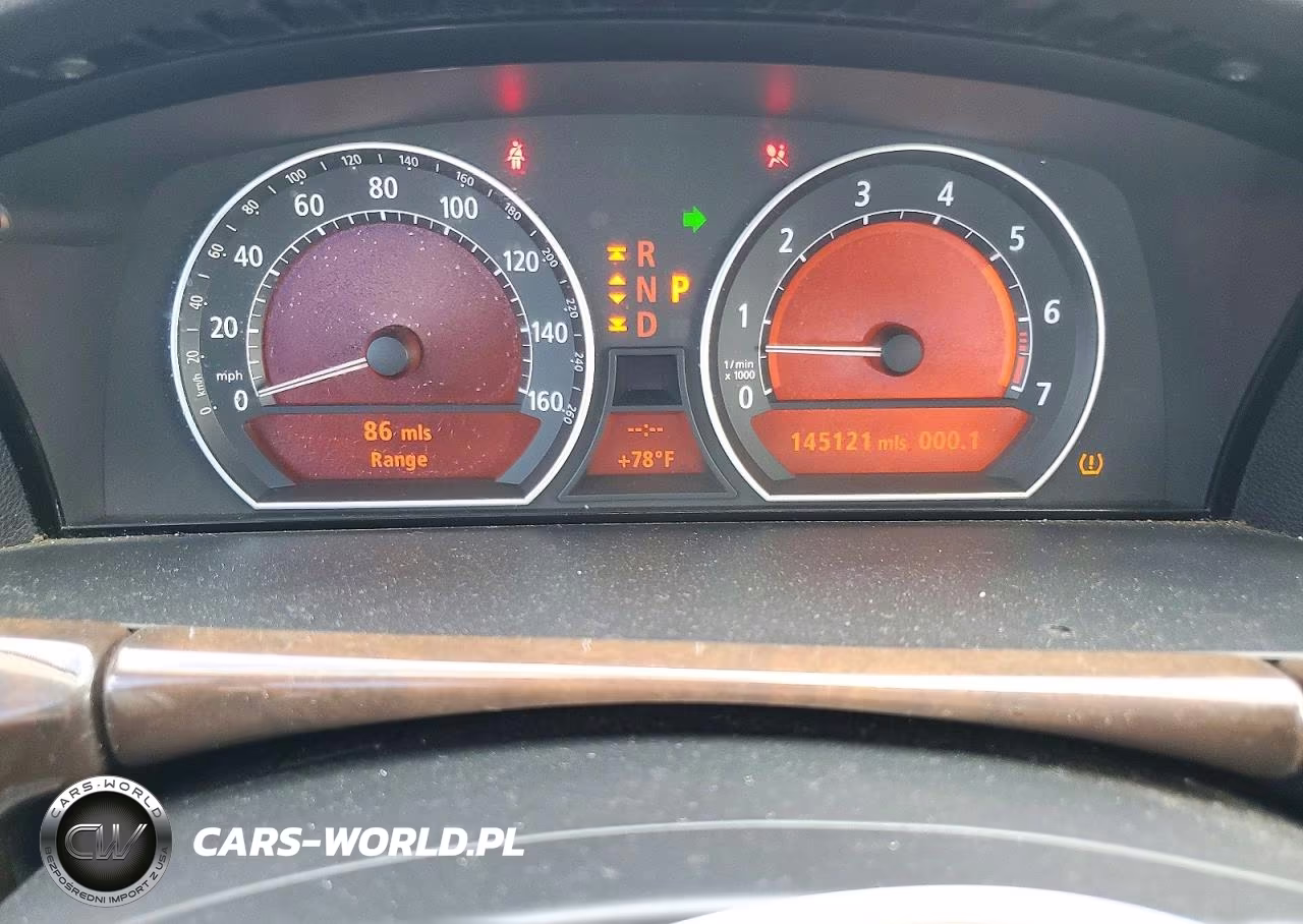2007 BMW 750 VIN:WBAHN83547DT70796 - 9