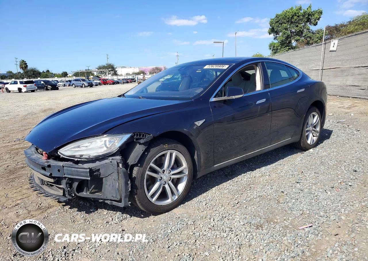 2015 Tesla Model S 85D – zdjęcie 1 z 13