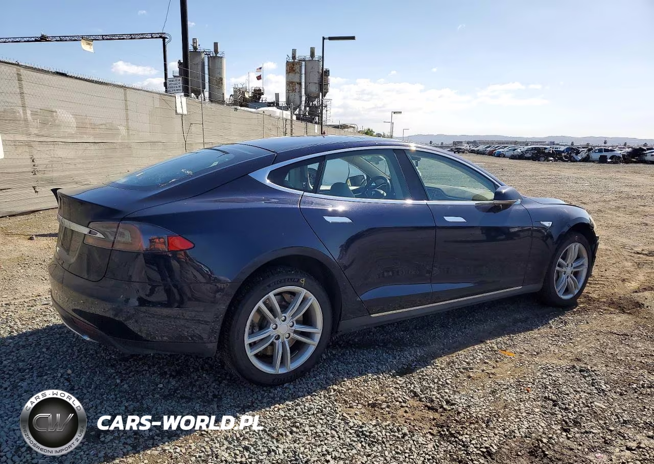 2015 Tesla Model S 85D VIN:5YJSA1H29FFP70869 - 3