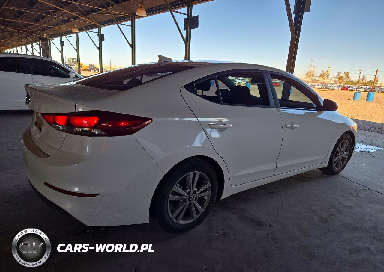 2018 Hyundai Elantra Value Edition VIN:5NPD84LF5JH316354 - 3