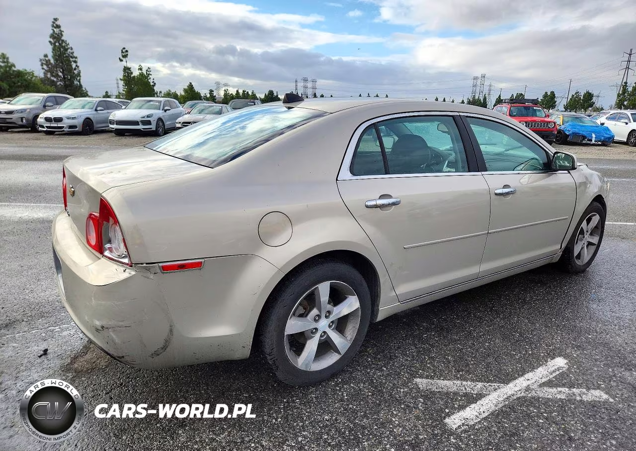 2012 Chevrolet Malibu 1Lt VIN:1G1ZC5E06CF330384 - 3