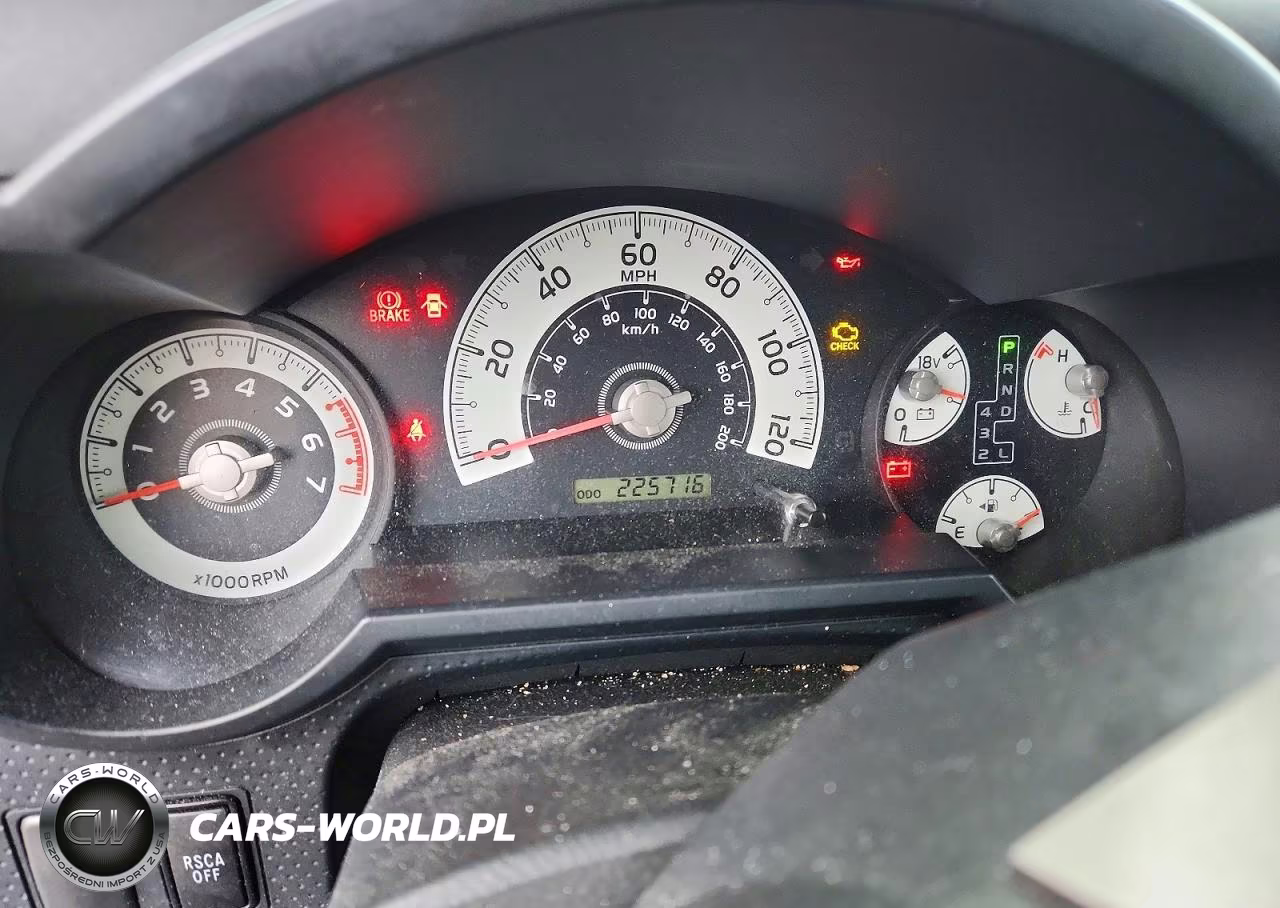 2010 Toyota Fj Cruiser Base VIN:JTEBU4BF7AK070215 - 9