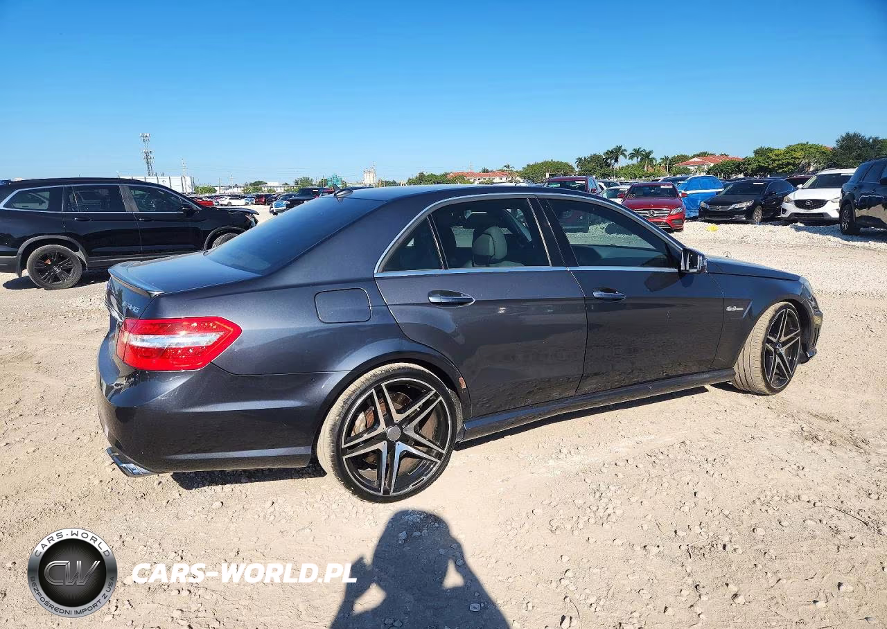 2010 Mercedes-Benz E 63 Amg VIN:WDDHF7HB7AA121576 - 3