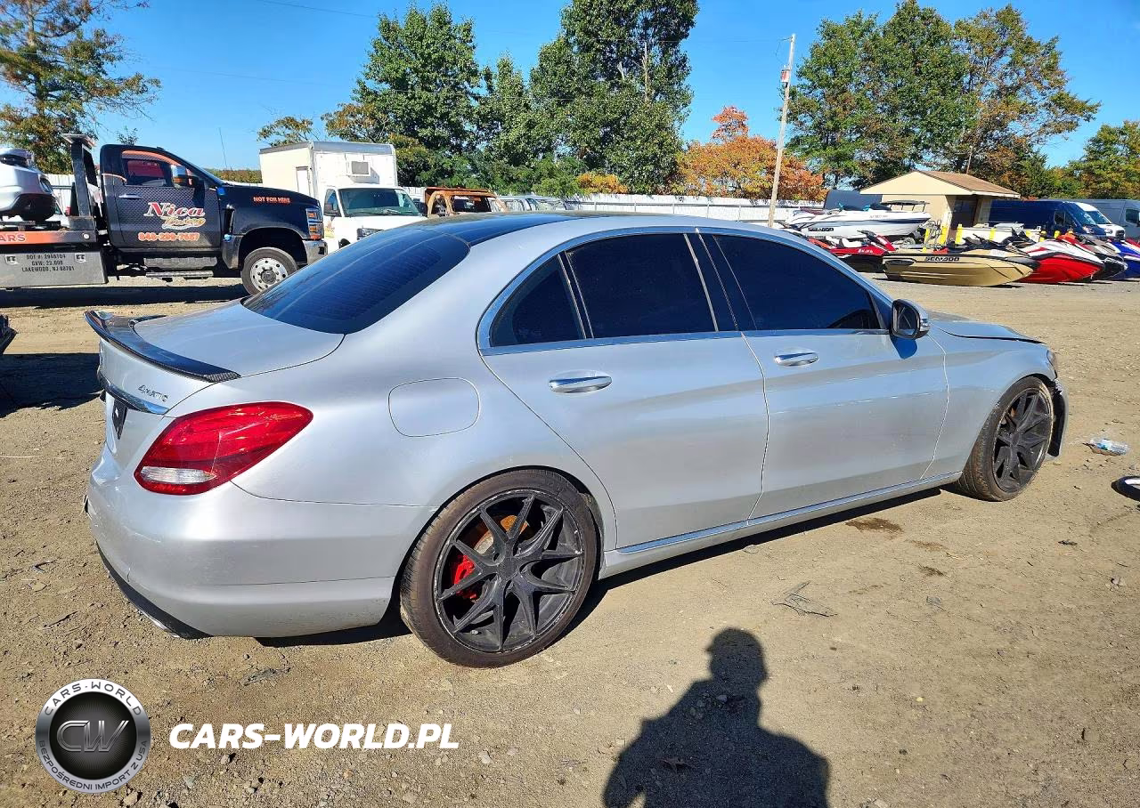 2016 Mercedes-Benz C 300 4Matic VIN:55SWF4KB9GU176229 - 3