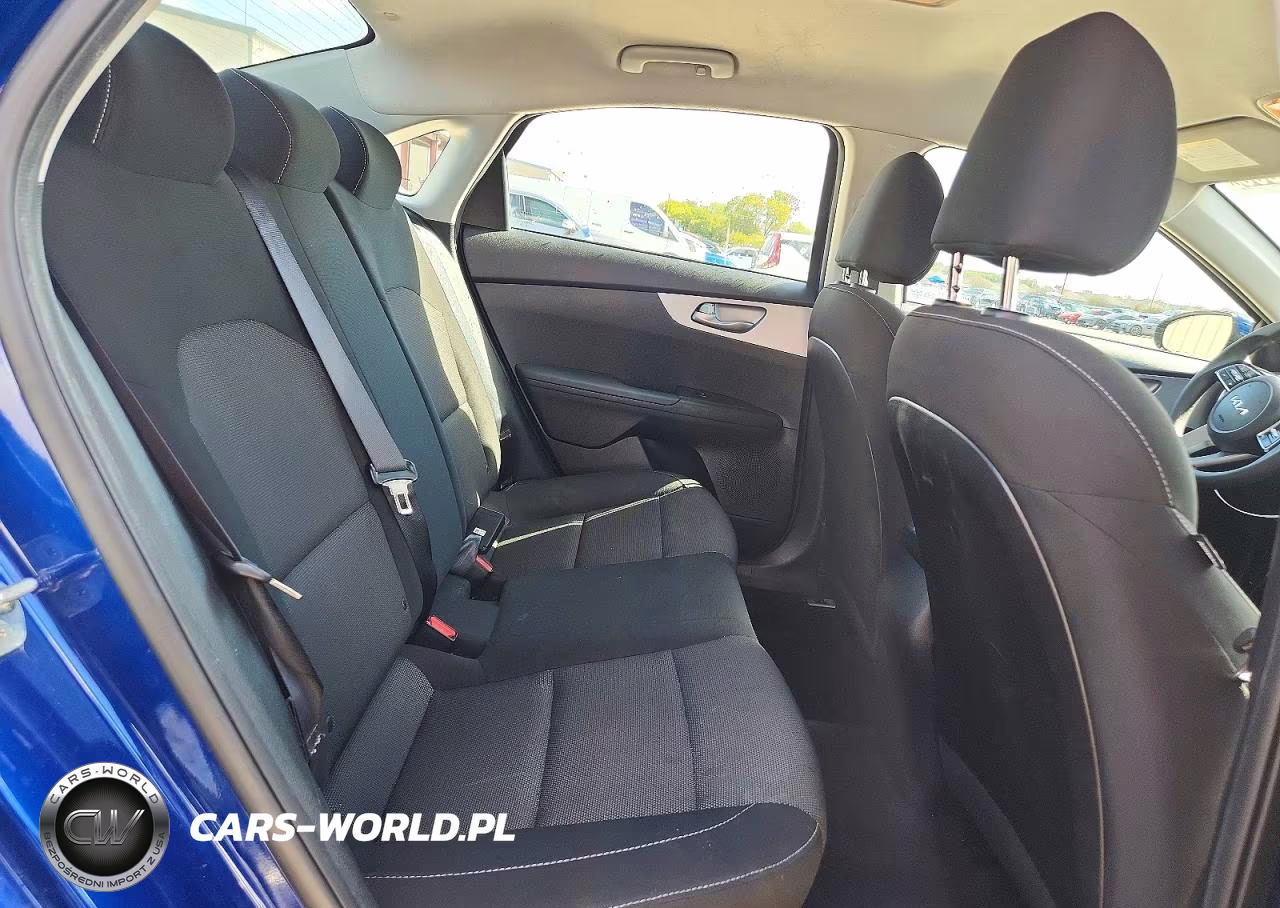 2023 Kia Forte Lxs VIN:3KPF24AD9PE569038 - 10
