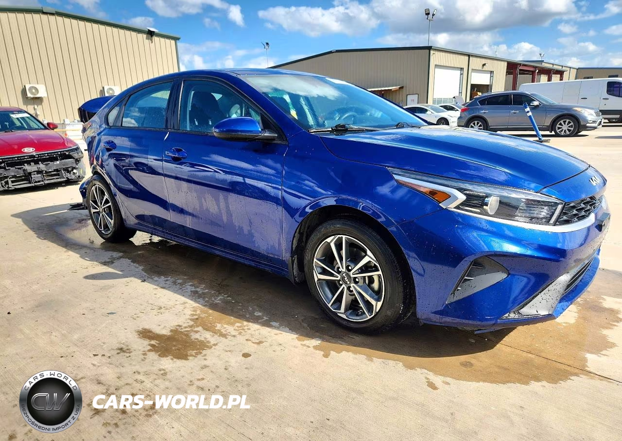 2023 Kia Forte Lxs VIN:3KPF24AD9PE569038 - 4