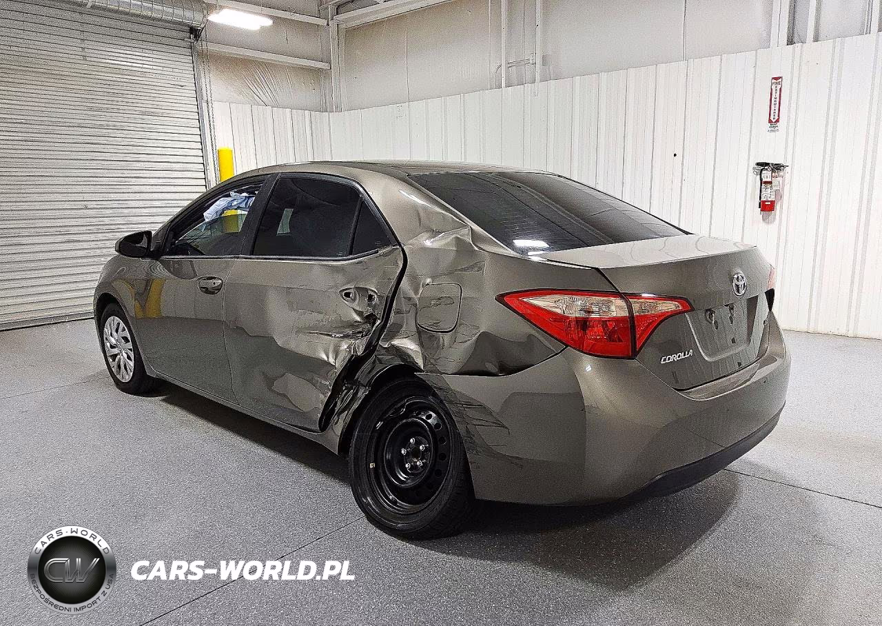 2018 Toyota Corolla Le VIN:2T1BURHE3JC104555 - 2