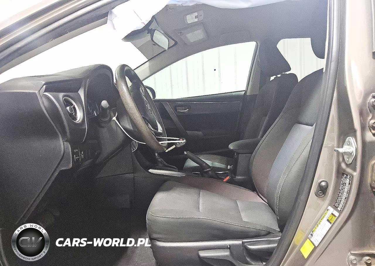 2018 Toyota Corolla Le VIN:2T1BURHE3JC104555 - 7