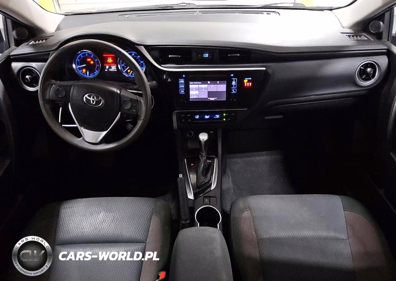2018 Toyota Corolla Le VIN:2T1BURHE3JC104555 - 8