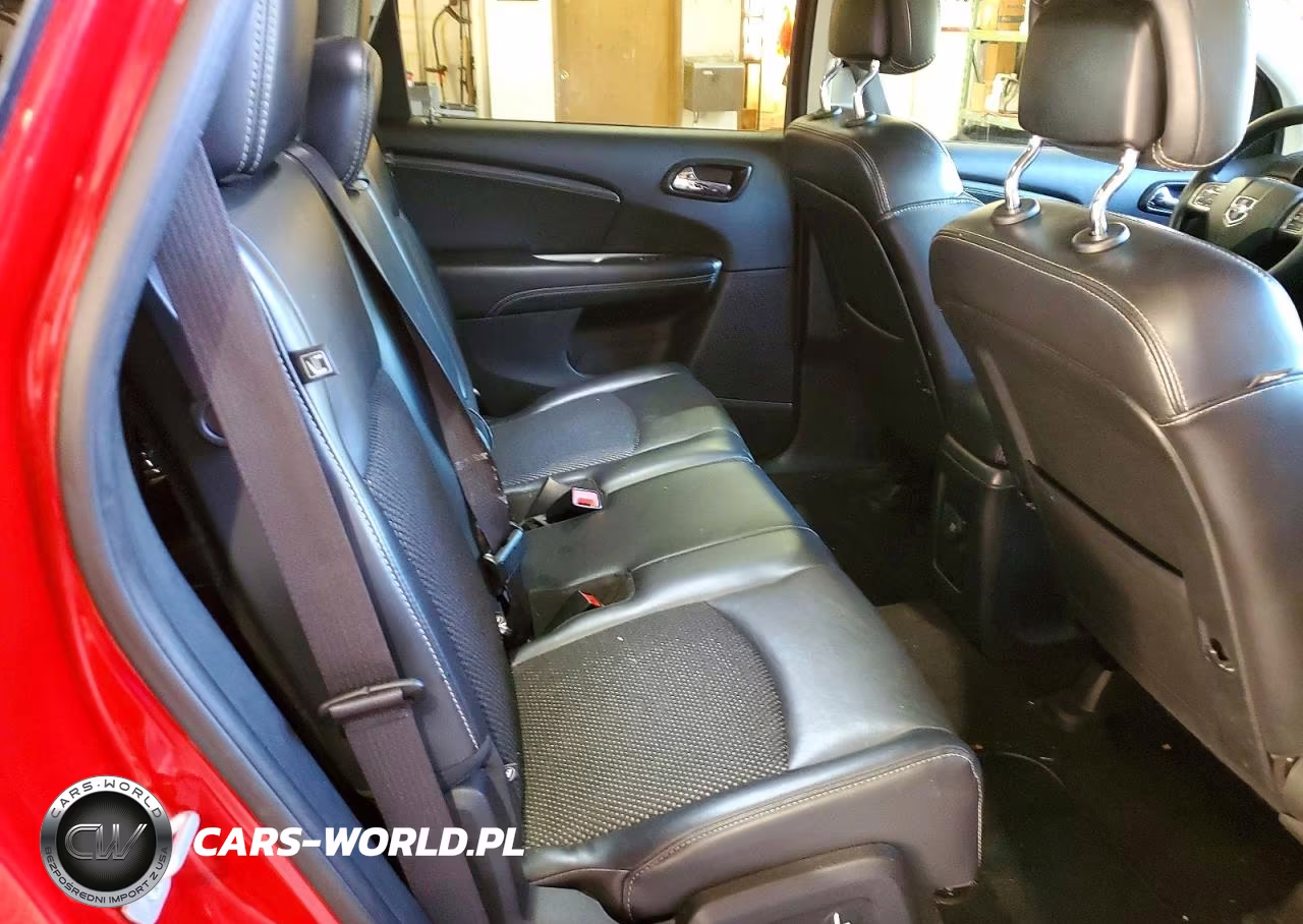 2019 Dodge Journey Crossroad VIN:3C4PDDGG0KT771397 - 11