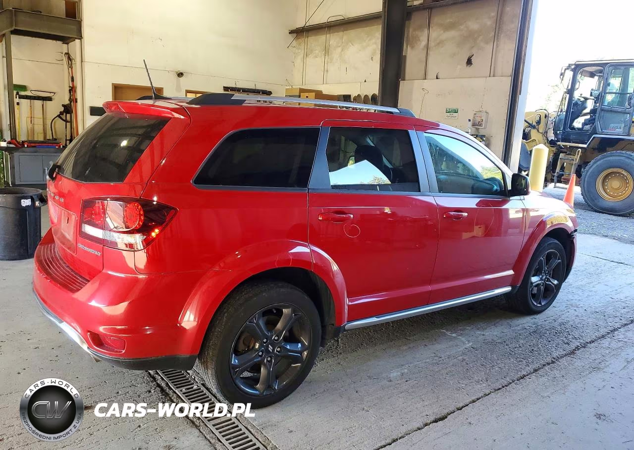2019 Dodge Journey Crossroad VIN:3C4PDDGG0KT771397 - 3