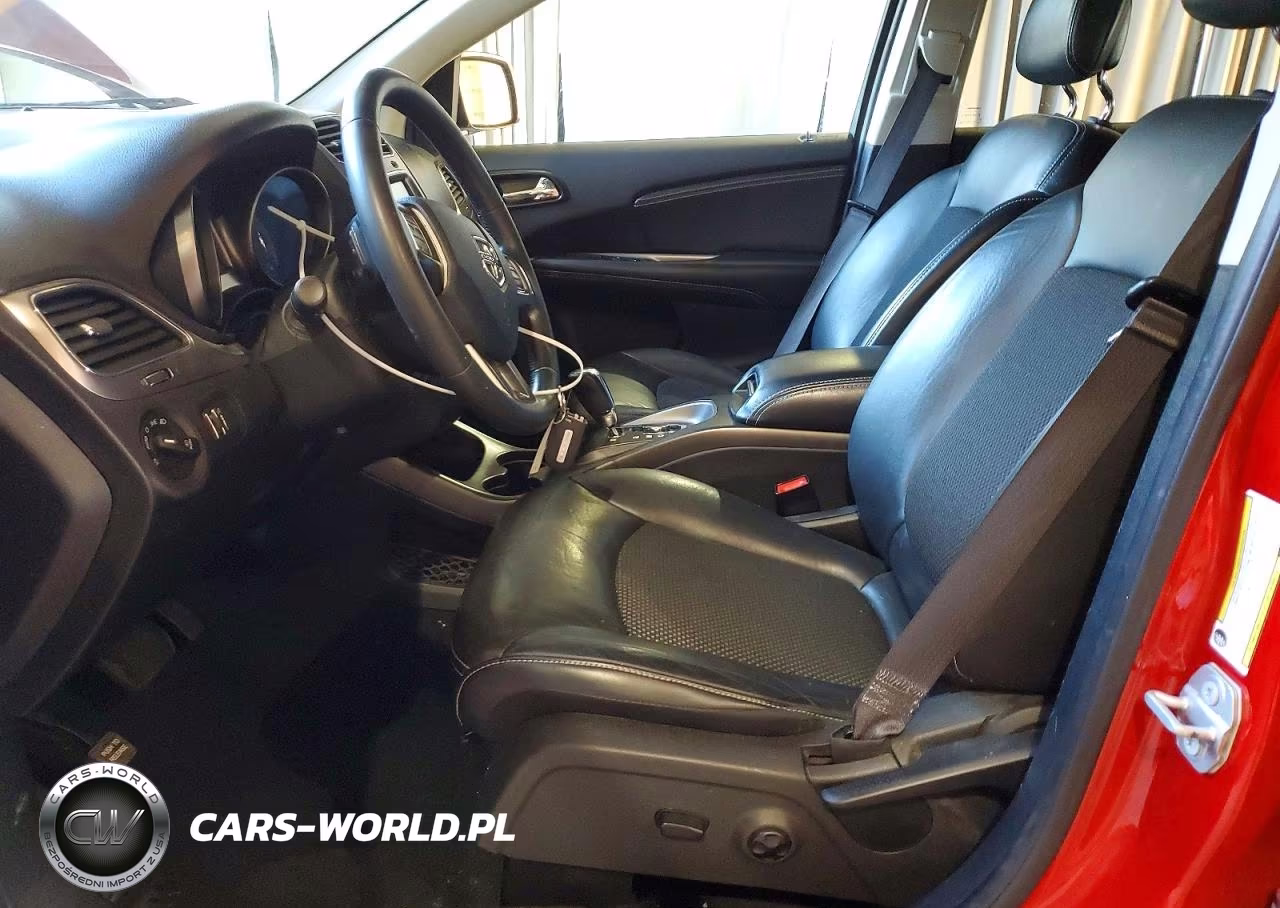 2019 Dodge Journey Crossroad VIN:3C4PDDGG0KT771397 - 7
