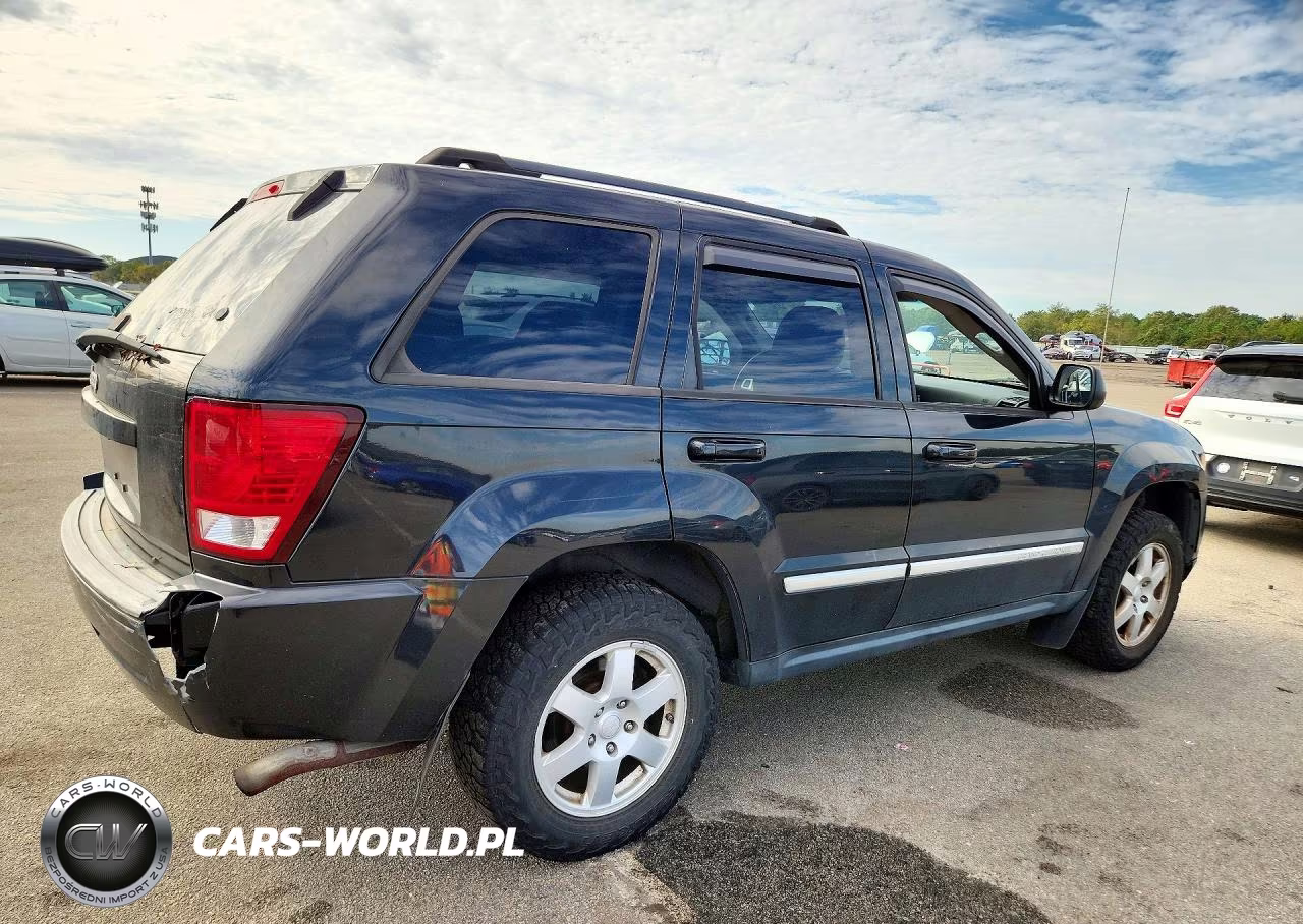 2010 Jeep Grand Cherokee Laredo VIN:1J4PR4GK1AC147294 - 3