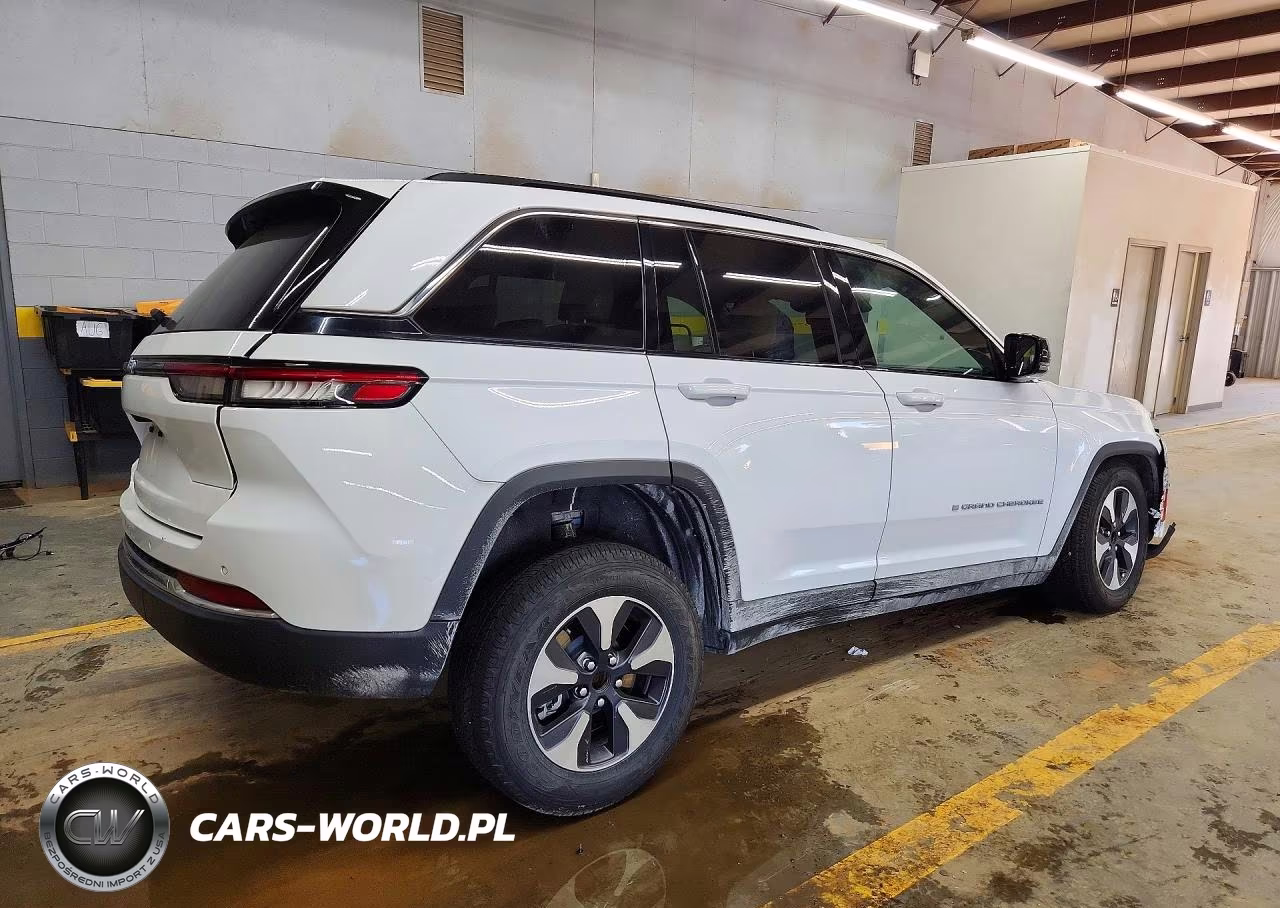 2024 Jeep Grand Cherokee Limited 4Xe VIN:1C4RJYB65RC129156 - 3