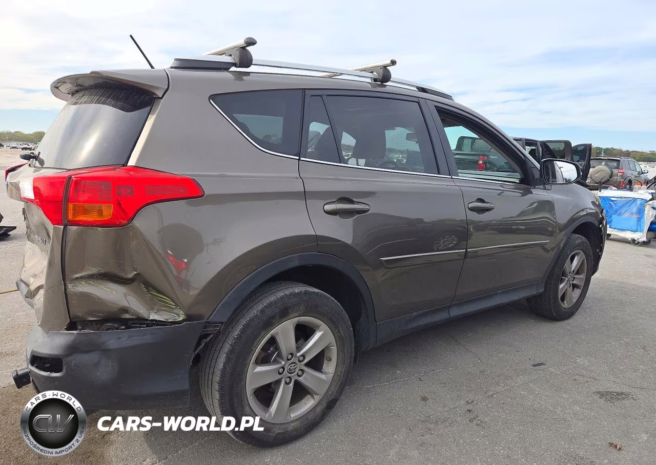 2015 Toyota Rav4 Xle VIN:2T3WFREV2FW193290 - 3