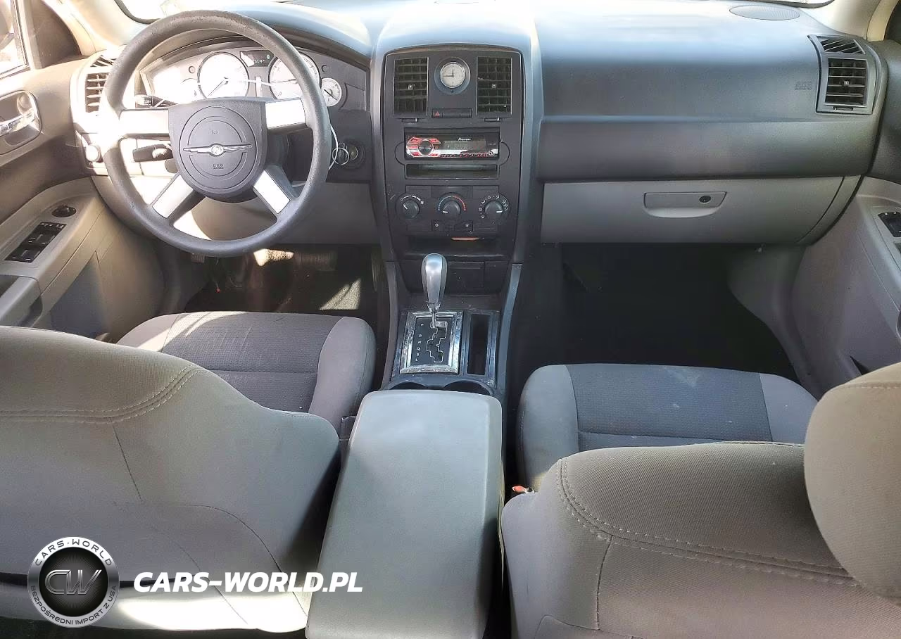 2007 Chrysler 300 VIN:2C3KA43R57H639766 - 8